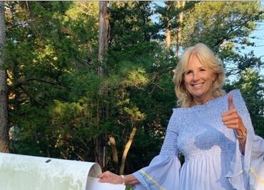 Jill Biden viste abrigo de un diseñador mexicano