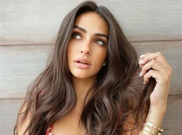 Renata Notni te muestra como lucir un total look black en otoño