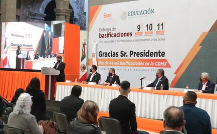 Entregan la SEP y el SNTE más de 44 mil basificaciones para personal educativo en la capital