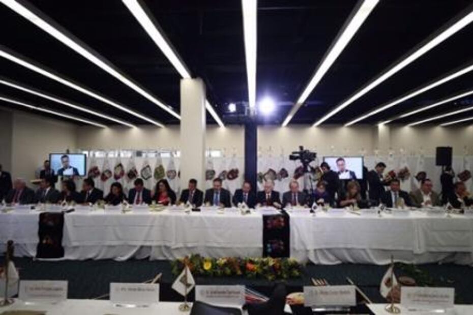 AMLO y Conago discutirán figura de coordinadores estatales y presupuesto