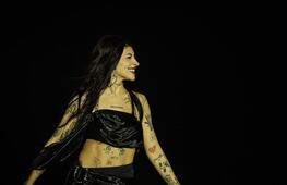 Cazzu brilla con su “Latinaje” en el Tecate Emblema 2026: los mejores momentos de su show
