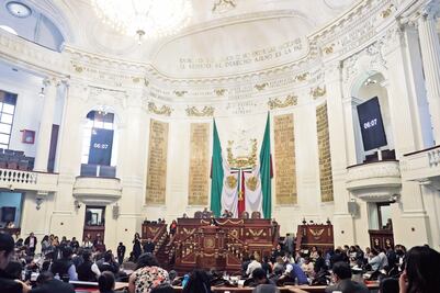 Divide futuro del infoDF a asambleístas