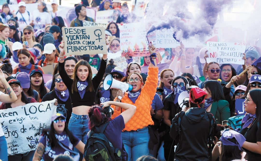 Las mujeres participantes en la marcha exigieron justicia por las desapariciones y feminicidios, y que se erradique la violencia. Foto: Valente Rosas / EL UNIVERSAL