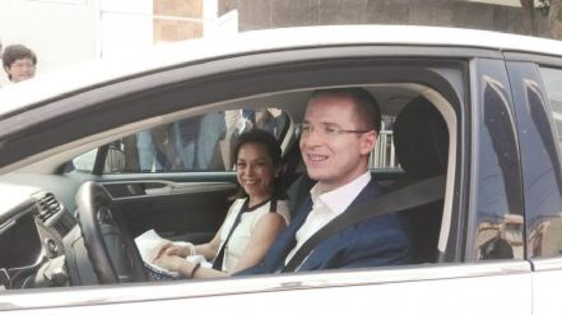 Híbridos, camionetas y un Jetta: así son los autos de los presidenciables