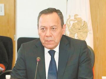 Morena busca quitar autonomía al INE, acusa el PRD