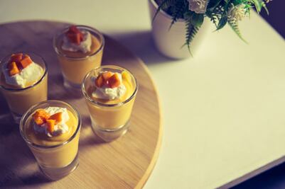 Postre de temporada: prepara mousse de mango