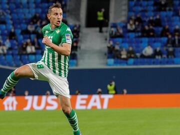 "Guardado muérete", entona la afición del Sevilla contra el mexicano