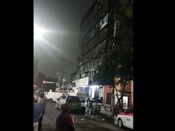 Videos. ¡Está horrible! En pijama capitalinos captan momento exacto del sismo con magnitud 6.9 en CDMX