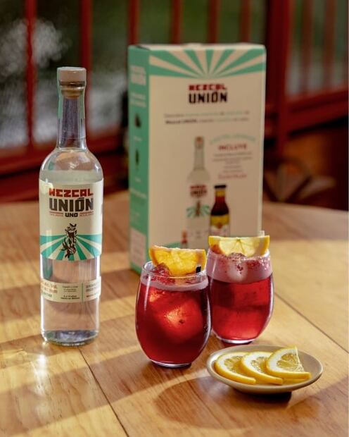 Cocteles con mezcal para tu fiesta de Año Nuevo
