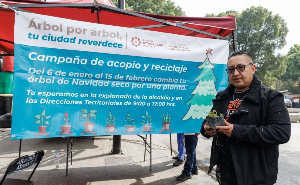 Personas se llevan plantar ornamentales a cambio de los arboles navideños (07/01/2025). Foto: Yaretzi M. Osnaya / EL UNIVERSAL