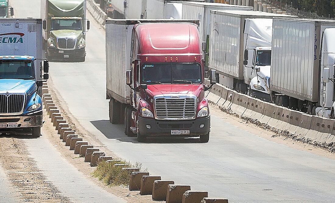 Desde 2008, las zonas metropolitanas de Monterrey, Guadalajara y Ciudad de México debían contar con diesel UBA, que es usado por vehículos de carga. ARCHIVO EL UNIVERSAL