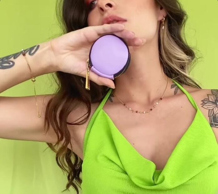 Ary Tenorio, novia de Luisito Comunica, lanza bolsas hechas de nopal