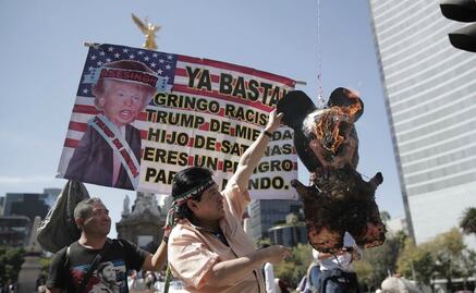Protestan en Reforma contra Donald Trump