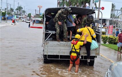 Anuncia Sheinbaum entrega de apoyos a damnificados por John en Guerrero y Oaxaca; inician la próxima semana