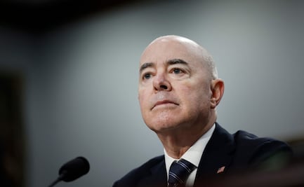 Mayorkas admite crisis en la frontera con México; insiste que debe resolverla el Congreso