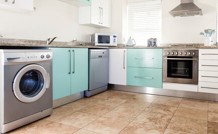 Estos son los electrodomésticos que no deberías conectar juntos 