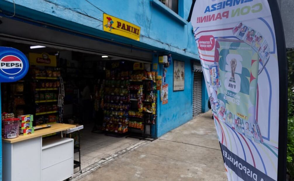 Partido México-Ecuador divide expectativas de venta entre comercios del Centro Histórico; Ley Seca preocupa a negocios.
Foto Hugo Salvador / El Universal