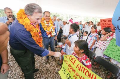 Llama Meade en Guerrero a la gente a unirse para impulsar el desarrollo