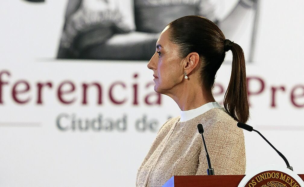 La presidenta de México, Claudia Sheinbaum, participa el 14 de octubre en La mañanera del Pueblo. Foto: EFE/ Mario Guzmán
