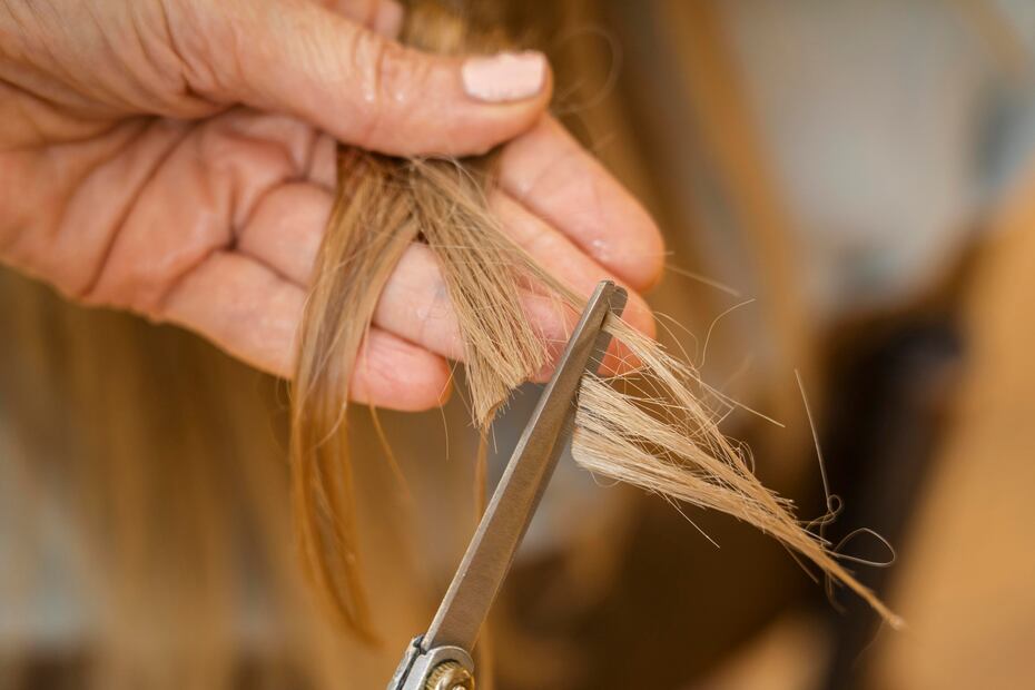 Cortar el cabello en Luna Creciente sirve para acelerar su crecimiento. Foto: Freepik
