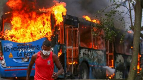 Protestas en Colombia por reforma tributaria deja al menos otros dos muertos