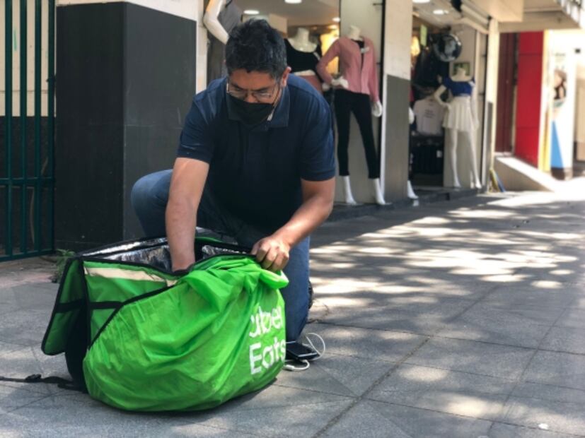 Repartidores trabajan hasta 12 horas por 400 pesos