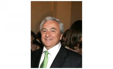 Congelan orden de aprehensión contra padre de Emilio Lozoya