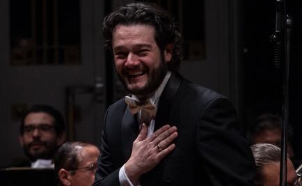 Arturo Chacón recibió medalla "José Pablo Moncayo" 