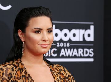 Demi Lovato está "despierta" y con su familia tras aparente sobredosis
