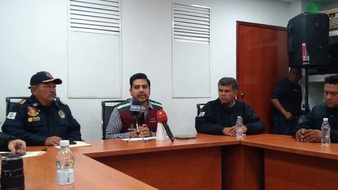 Sube a 10 el número de heridos por caída de estructura metálica en Feria del Libro de Nezahualcóyotl; 9 fueron trasladados a hospitales