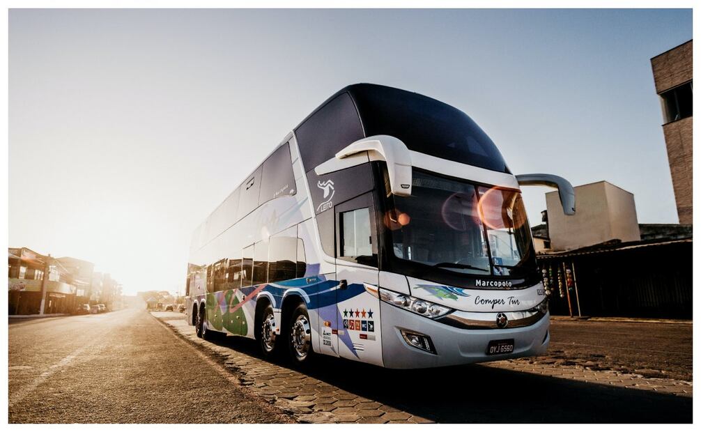 Con tu credencial de estudiante podrás obtener un descuento de 50% en tu viaje en autobús. Foto: Unsplash.