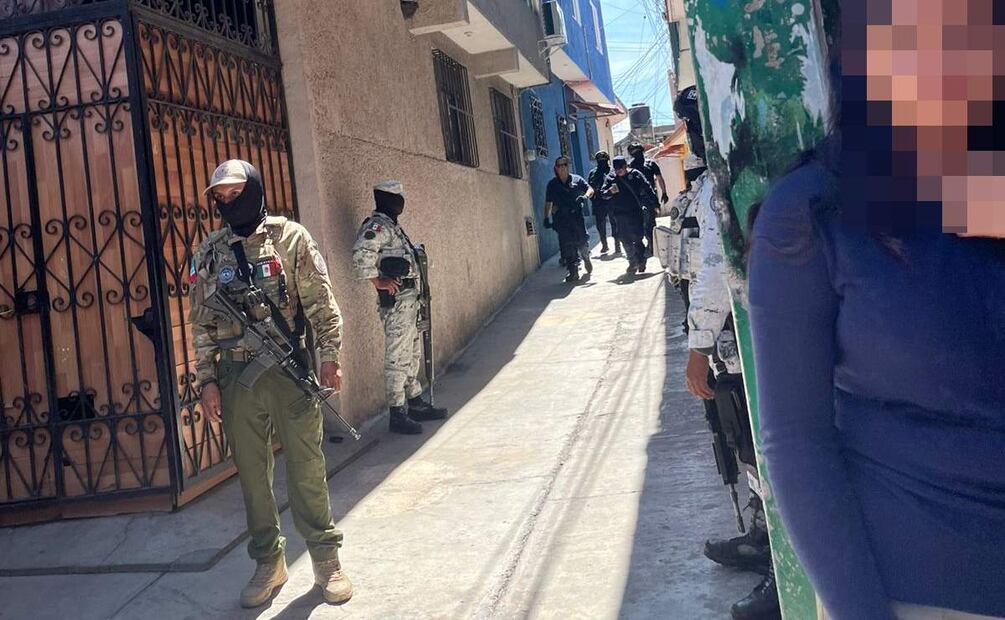 El expolicía “El Belicón” portaba armas, drogas y auto alterado al momento de su detención en Morelos (03/07/2025). Foto: Especial