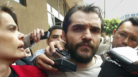 Carlos Ahumada solicita amparo contra acusación de la FGR por presunto enriquecimiento ilícito