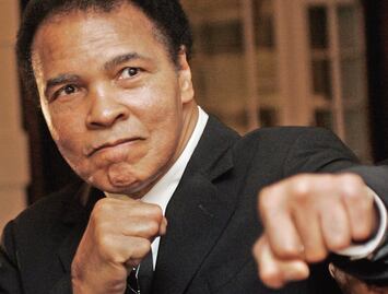 Detienen en aeropuerto de Florida a hijo y ex esposa de Muhammad Ali