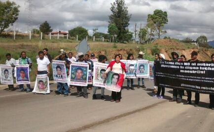 Padres de los 43 llegan a Nochixtlán, Oaxaca