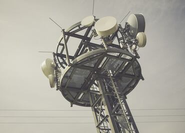 Abogados piden reducir costos de red radioeléctrica; afecta la competitividad, dicen