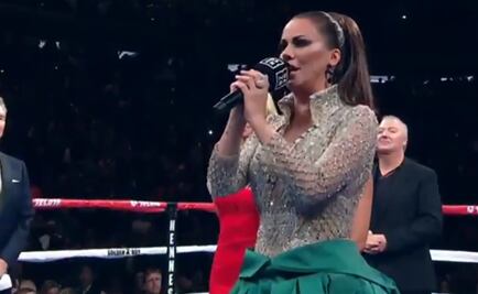 Así entonó el himno Edith Márquez en la pelea del “Canelo” vs Rocky Fielding