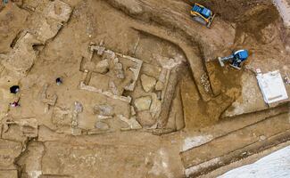 Hallan una de las mayores necrópolis de la antigua Roma; conserva esqueletos, pinturas y mosaicos