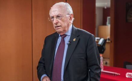 Labastida llama a hacer del español la lengua oficial