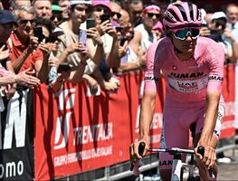 El ciclista mexicano Isaac del Toro mantiene la Maglia Rosa; se encuentra a dos etapas de ganar el Giro de Italia