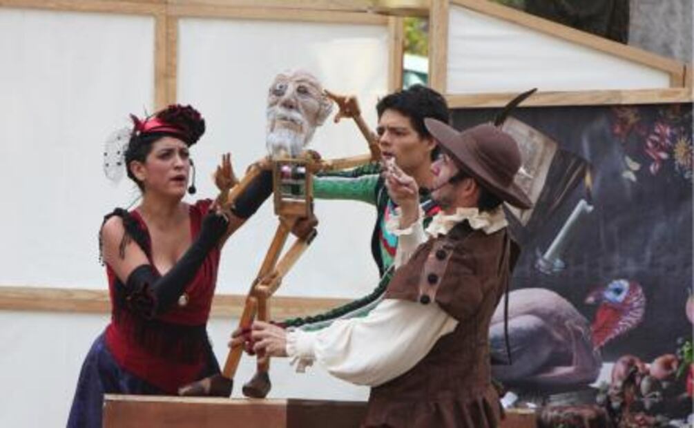 Llevan el teatro a la calle para reflexionar sobre la vida y la muerte 