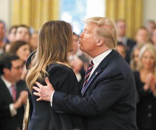 Trump se regala celebración tras juicio