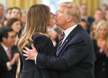Trump se regala celebración tras juicio