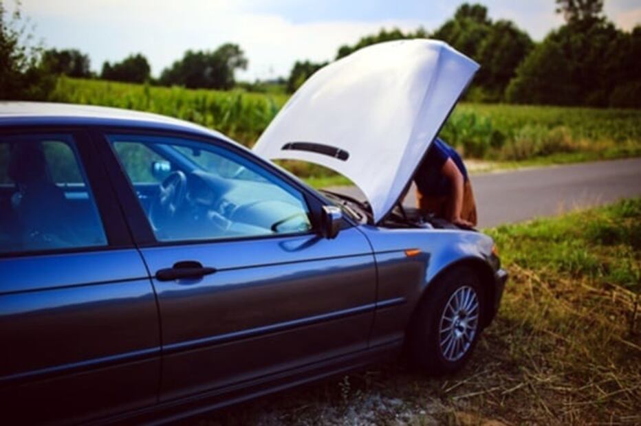 Beneficios de mantener limpio el motor del auto
