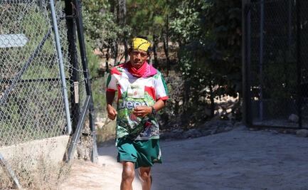 Con audiencia a la distancia, "pies ligeros" corren primer ultramaratón virtual en Sierra Tarahumara   