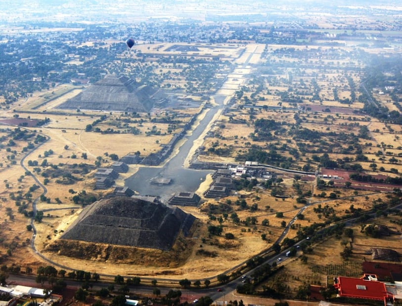 La celebración de Año Nuevo se vive en un entorno único, a pocos minutos de la zona arqueológica de Teotihuacán.

Foto: INAH