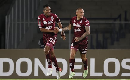 Afición de Saprissa acusan robo de sus pertenencias en Ciudad Universitaria