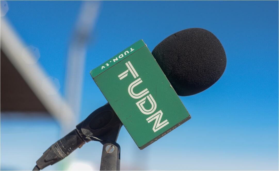 Comentarista de TUDN se queda en Televisa pese a ser anunciado en otra cadena / FOTO: IMAGO7