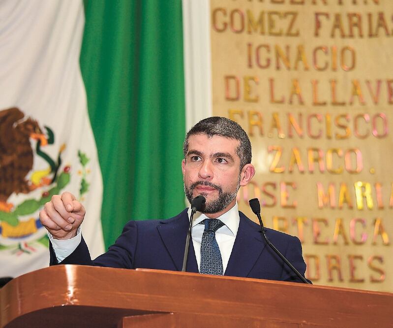 El panista Mauricio Tabe reclama que la jefa de Gobierno aceptara que el Congreso le done 400 mdp, cuando no ejerció todo su presupuesto en 2019. Foto: ESPECIAL