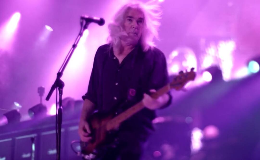 "La pérdida de Malcolm (Young, exguitarrista de la banda y uno de sus fundadores), el asunto con Phil (Rudd, exbaterista) y ahora lo Brian (Johnson, el icónico vocalista) es un cambio animal y siento que hago lo correcto", dijo. FOTO: Twitter/@acdc.